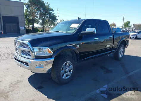 2017 Ram 2500 Laramie 4X4 6'4 Box z USA, uszkodzony, nr VIN 3C6UR5FL0HG667963